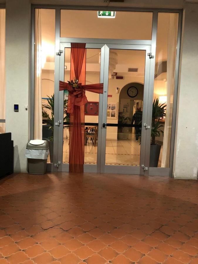 Hotel Admiral Cesena Bagian luar foto