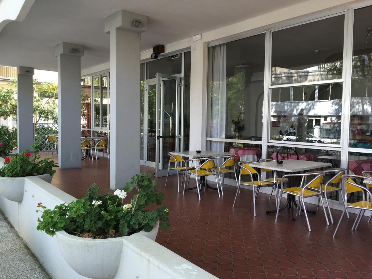 Hotel Admiral Cesena Bagian luar foto
