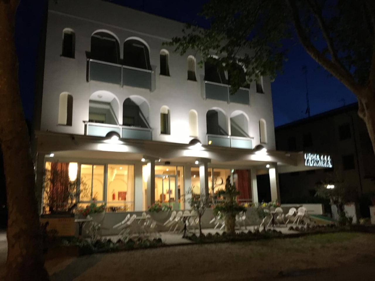 Hotel Admiral Cesena Bagian luar foto